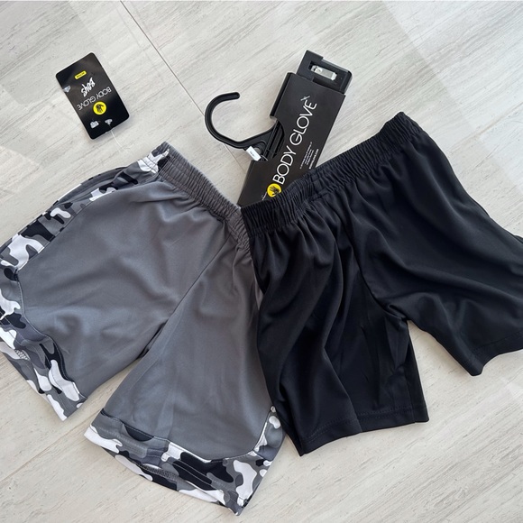 NWT Body Glove Boys 2T 2 pack of shorts. Black & camouflage - Picture 13 of 13